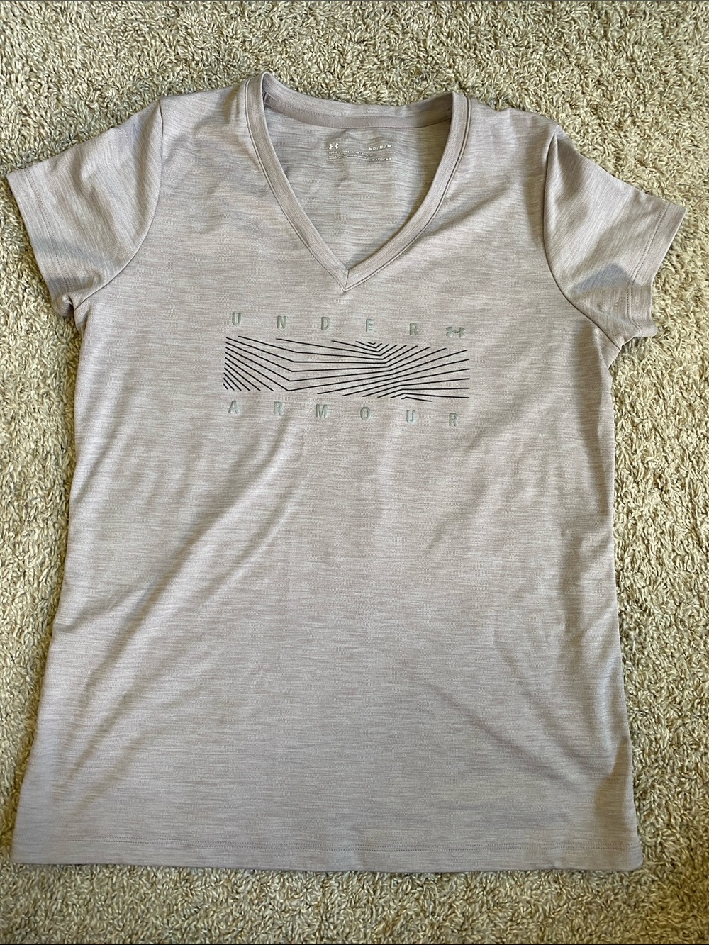 Under Armour Women’s V-Neck Tee in Light Beige with Graphic